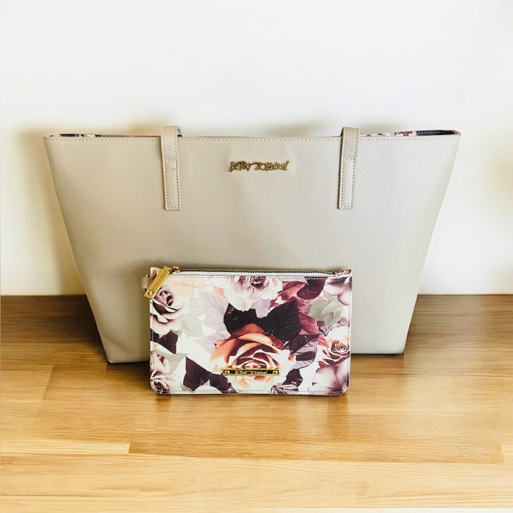 Betsey Johnson Large Beige Tote Purse Bag With Wristlet Floral Pattern - Picture 2 of 16